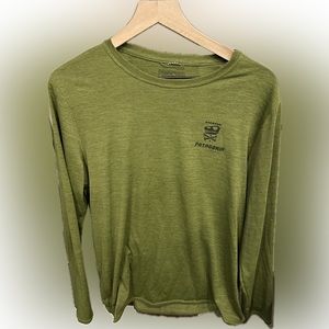 Men’s Patagonia capilene cool men’s SS /MD/like new/smoke free/never in a dryer